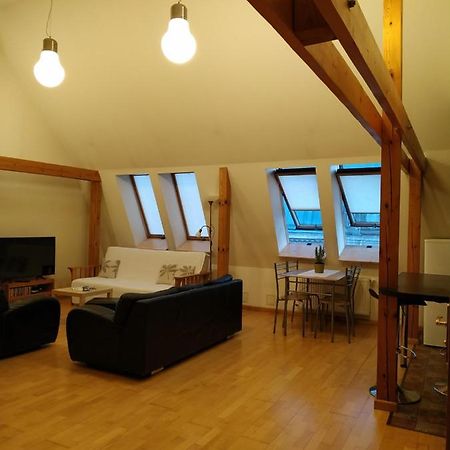 Sunlit Loft Apartment Riga Ngoại thất bức ảnh